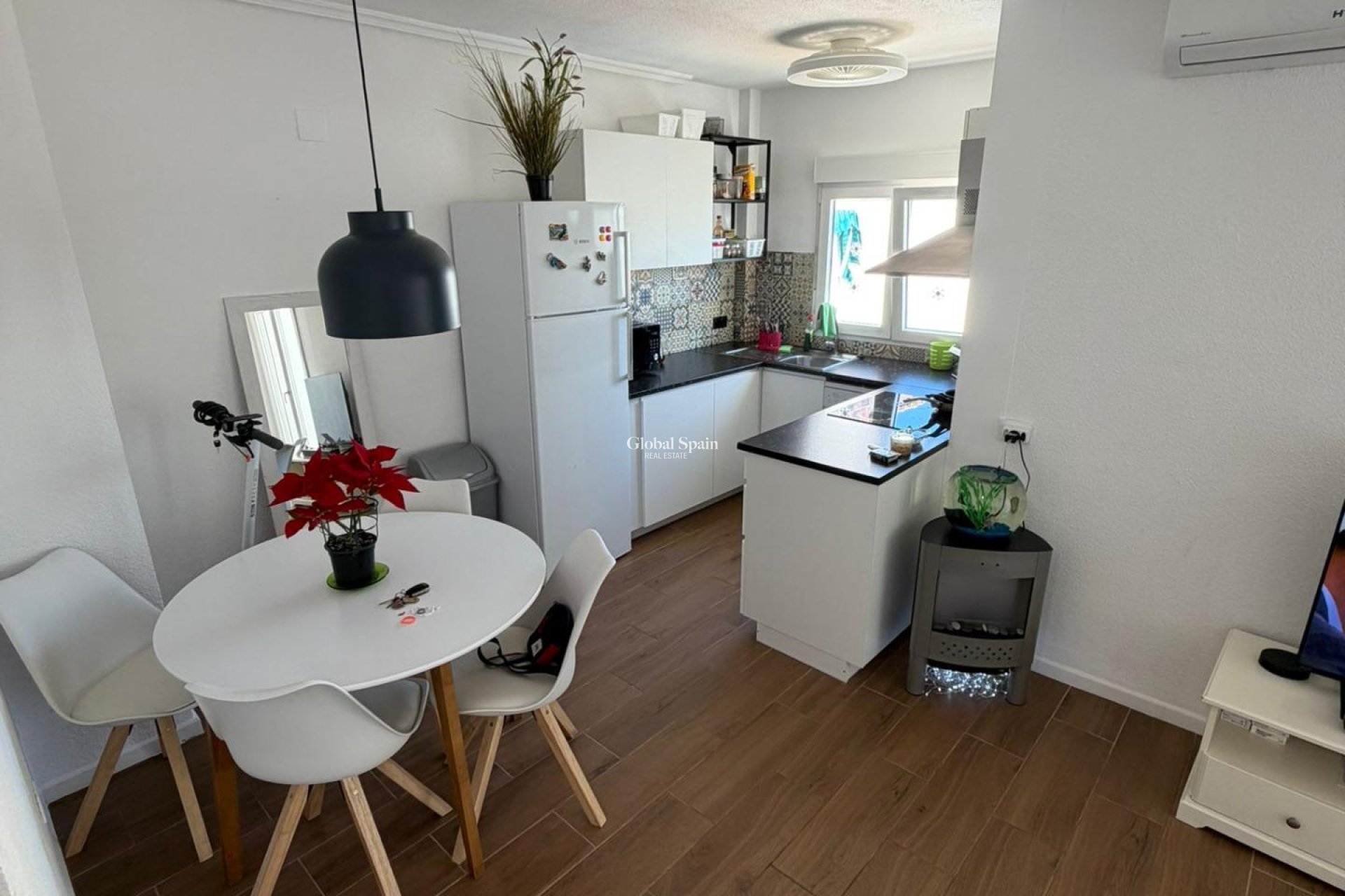 Wiederverkauf - WOHNUNG -
TORREVIEJA - Punta Prima