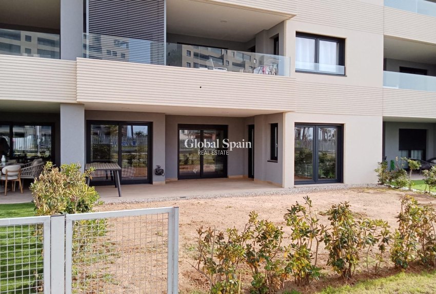 Wiederverkauf - WOHNUNG -
TORREVIEJA - Punta Prima