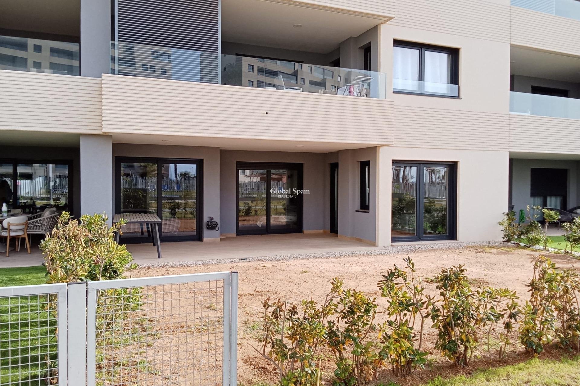 Wiederverkauf - WOHNUNG -
TORREVIEJA - Punta Prima