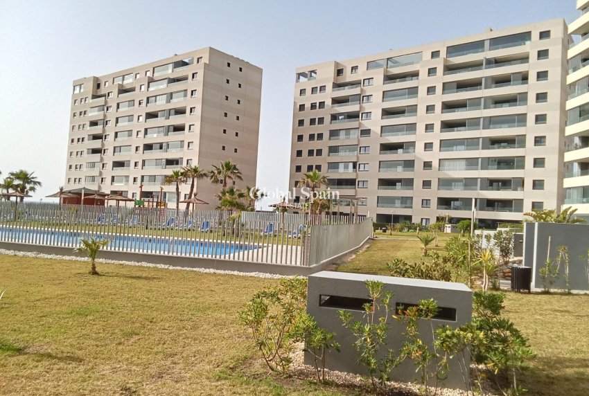 Wiederverkauf - WOHNUNG -
TORREVIEJA - Punta Prima