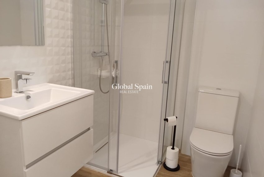 Wiederverkauf - WOHNUNG -
TORREVIEJA - Punta Prima