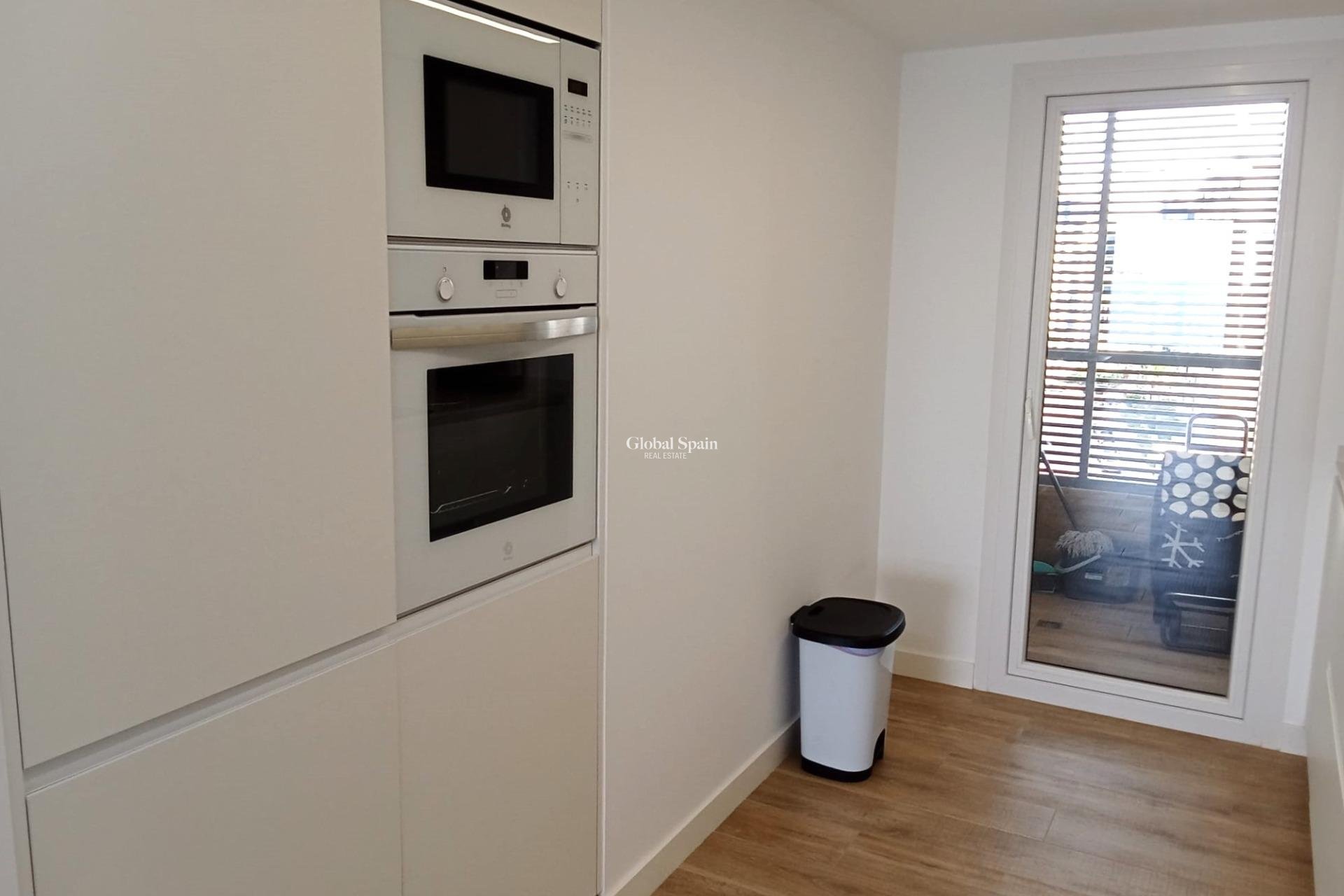 Wiederverkauf - WOHNUNG -
TORREVIEJA - Punta Prima