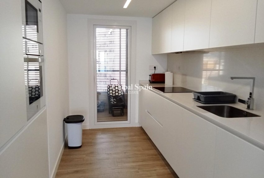 Wiederverkauf - WOHNUNG -
TORREVIEJA - Punta Prima