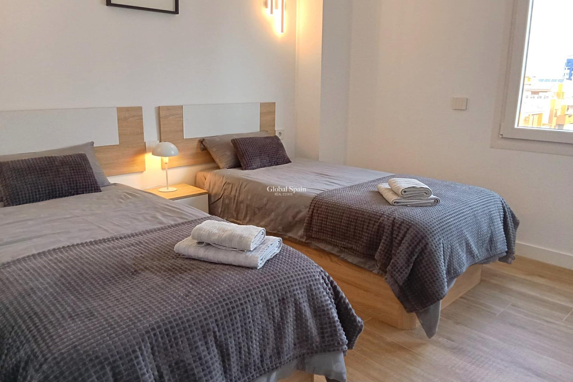 Wiederverkauf - WOHNUNG -
TORREVIEJA - Punta Prima