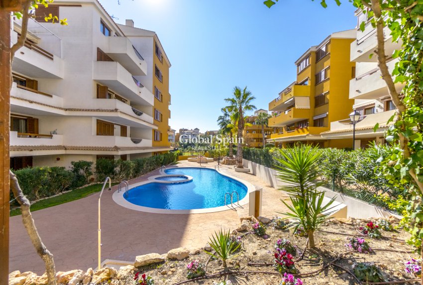 Wiederverkauf - WOHNUNG -
TORREVIEJA - Punta Prima