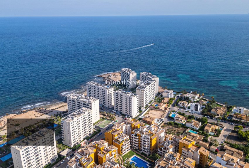 Wiederverkauf - WOHNUNG -
TORREVIEJA - Punta Prima