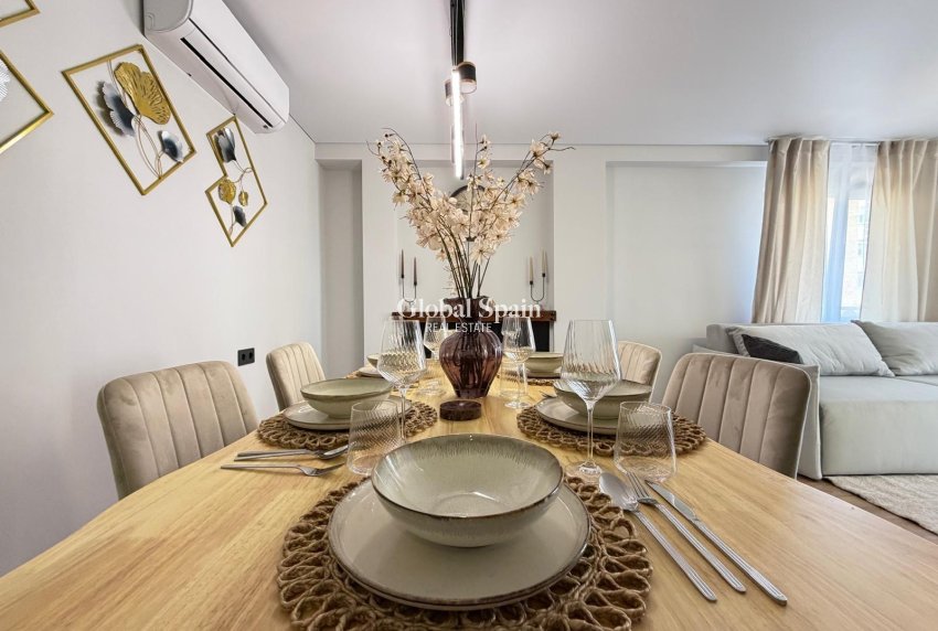 Wiederverkauf - WOHNUNG -
TORREVIEJA - Punta Prima