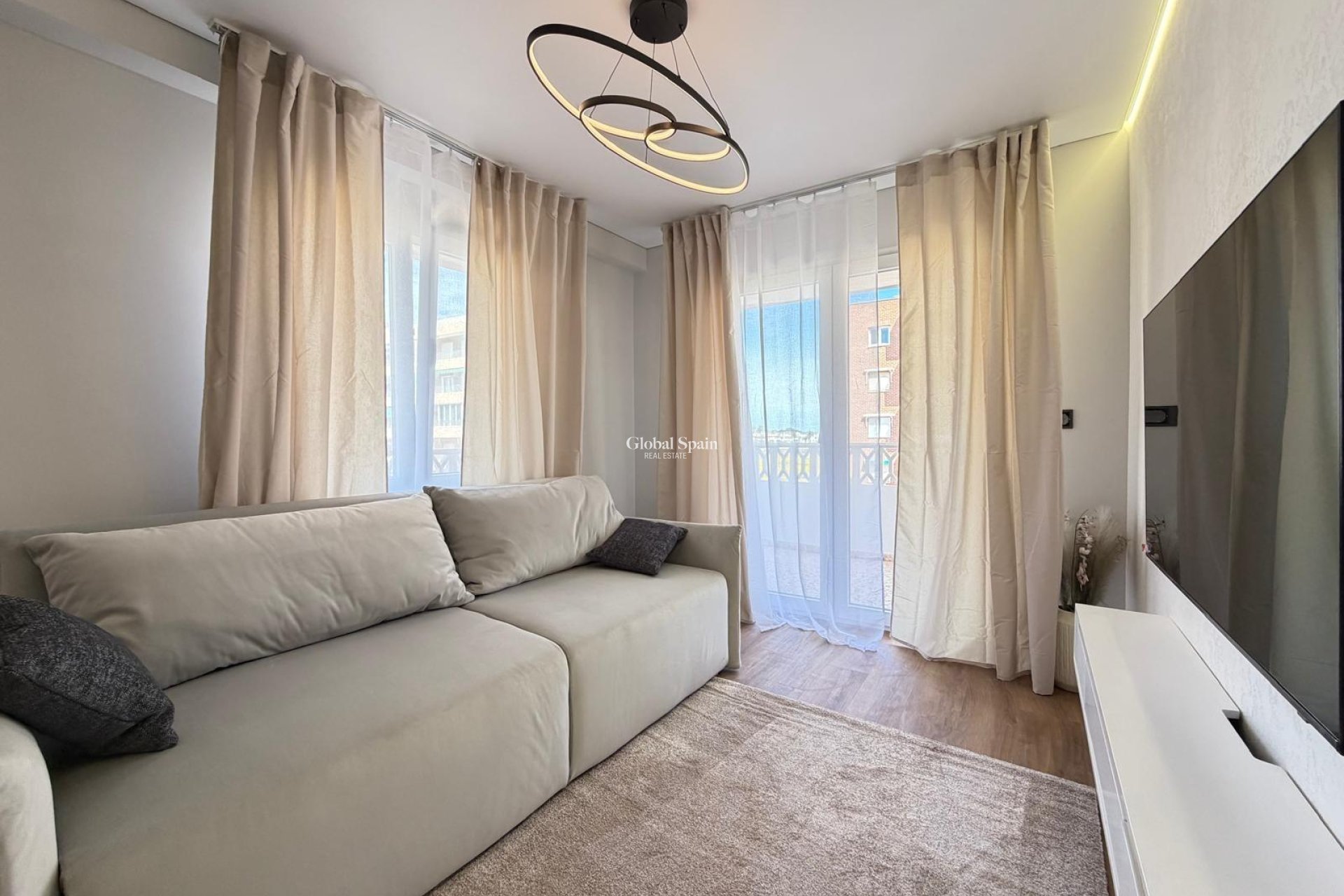 Wiederverkauf - WOHNUNG -
TORREVIEJA - Punta Prima