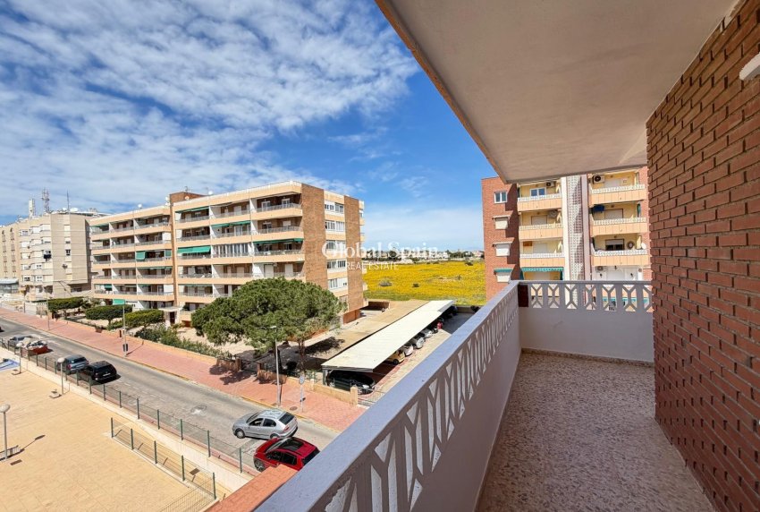 Wiederverkauf - WOHNUNG -
TORREVIEJA - Punta Prima