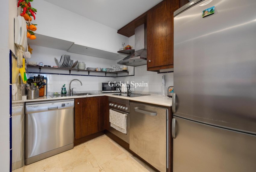 Wiederverkauf - WOHNUNG -
TORREVIEJA - Punta Prima