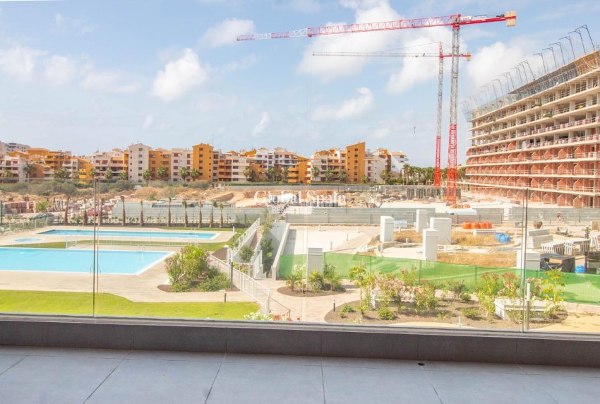 Wiederverkauf - WOHNUNG -
TORREVIEJA - Punta prima