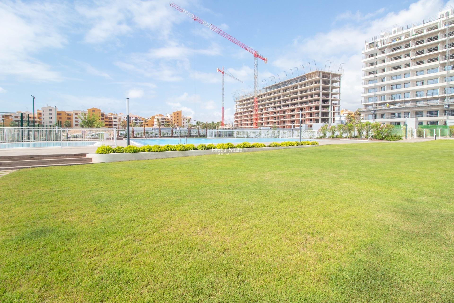 Wiederverkauf - WOHNUNG -
TORREVIEJA - Punta prima