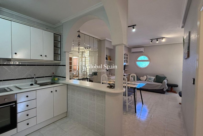Wiederverkauf - WOHNUNG -
TORREVIEJA - Punta Prima