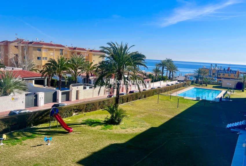 Wiederverkauf - WOHNUNG -
TORREVIEJA - Punta prima