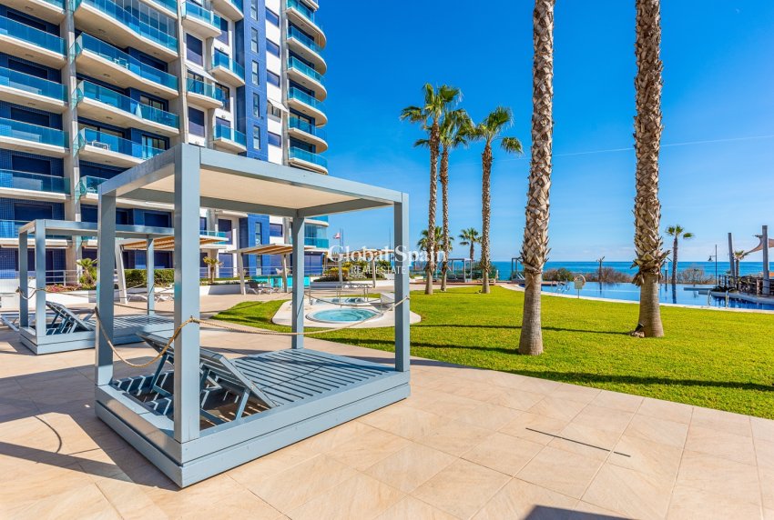Wiederverkauf - Wohnung -
TORREVIEJA - Punta Prima