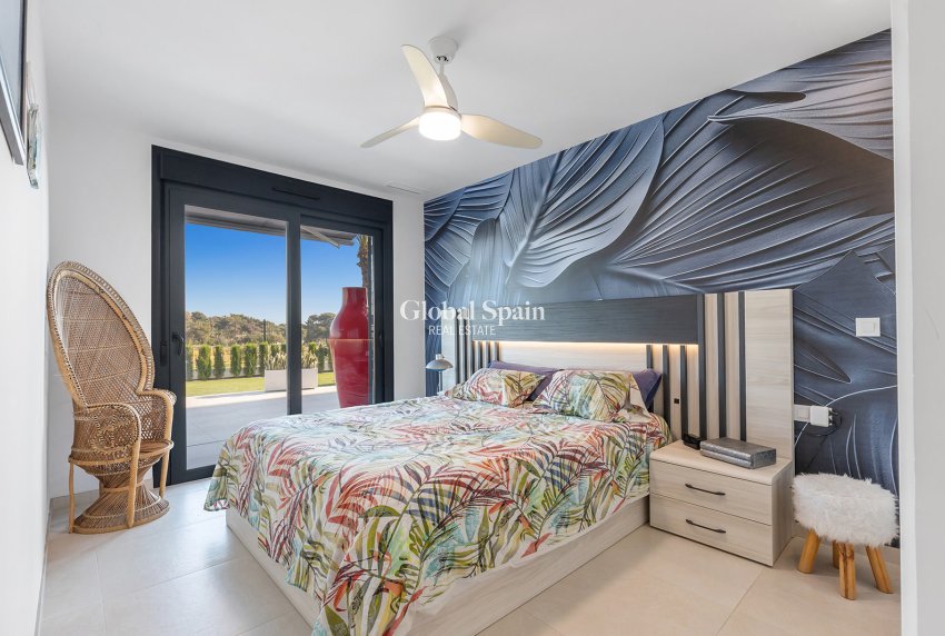 Wiederverkauf - WOHNUNG -
TORREVIEJA - Rocio del Mar