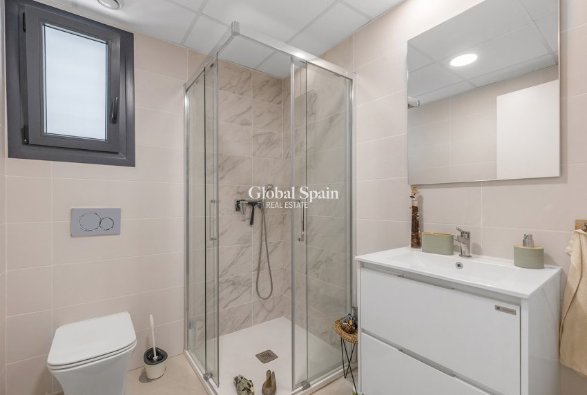 Wiederverkauf - WOHNUNG -
TORREVIEJA - Rocio del Mar
