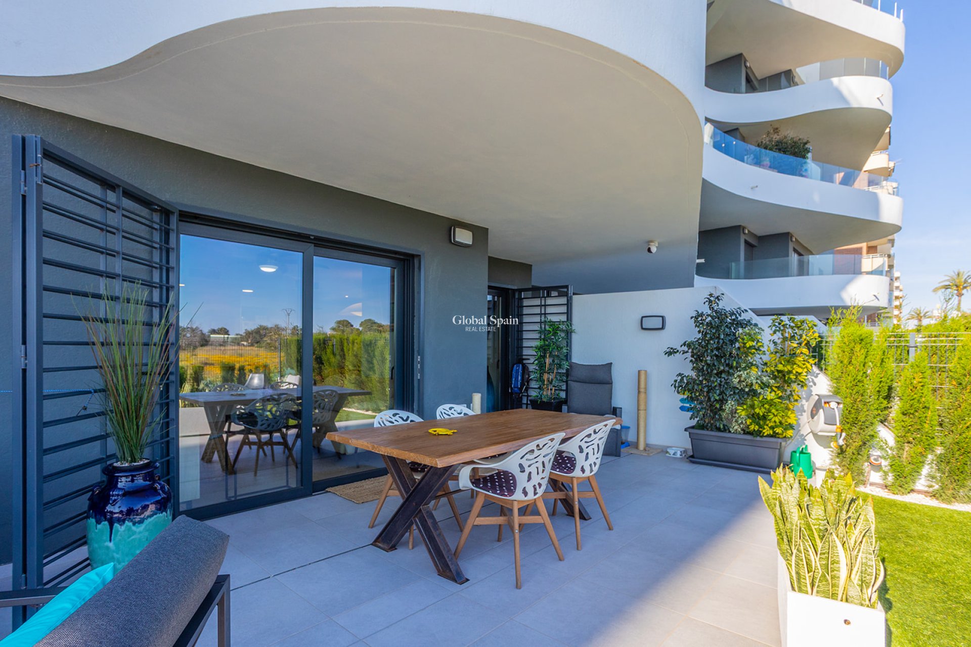 Wiederverkauf - WOHNUNG -
TORREVIEJA - Rocio del Mar