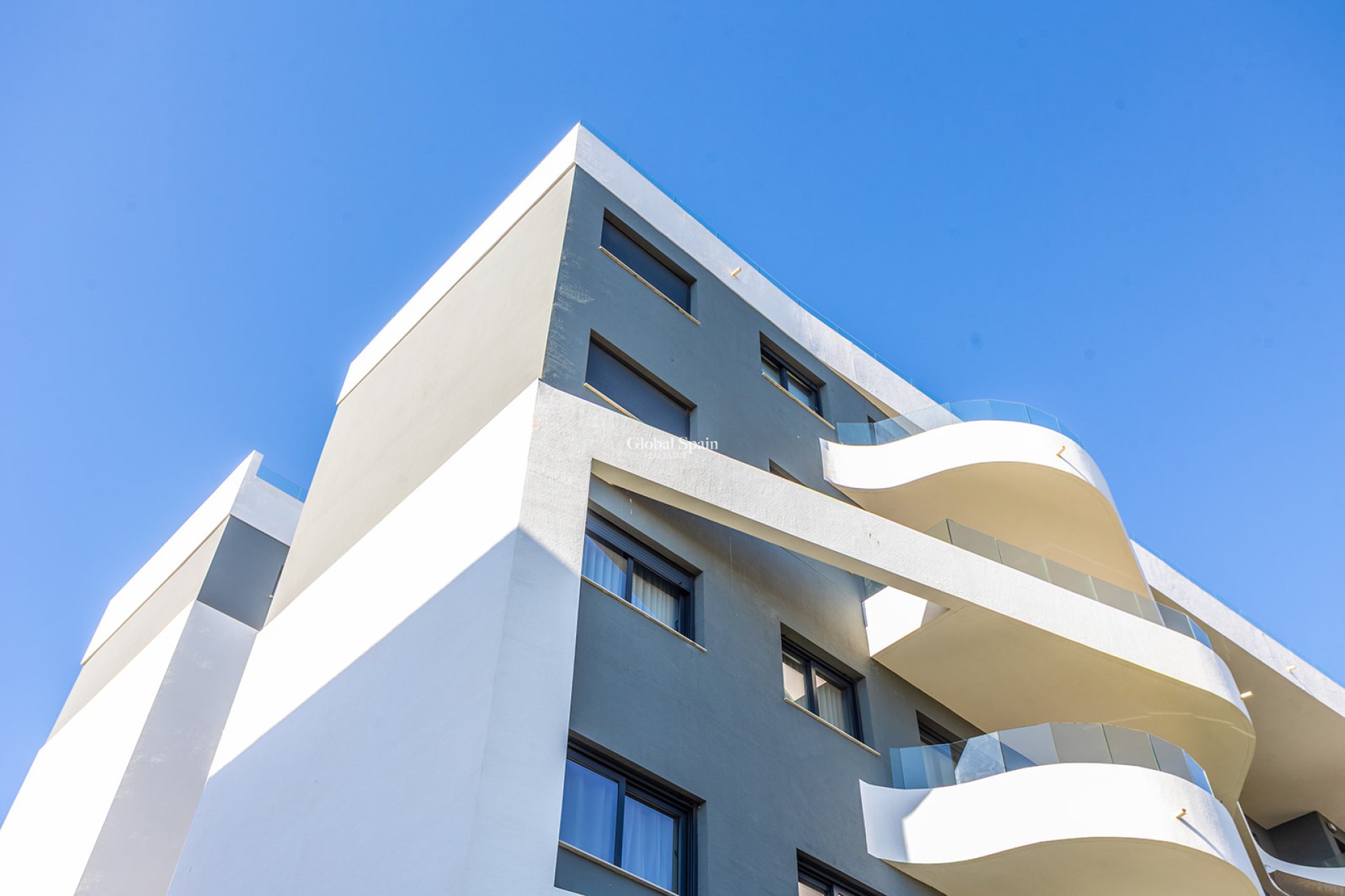 Wiederverkauf - WOHNUNG -
TORREVIEJA - Rocio del Mar