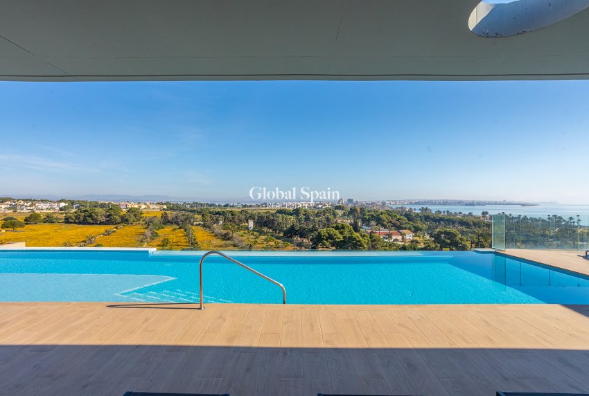 Wiederverkauf - WOHNUNG -
TORREVIEJA - Rocio del Mar