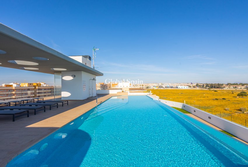Wiederverkauf - WOHNUNG -
TORREVIEJA - Rocio del Mar