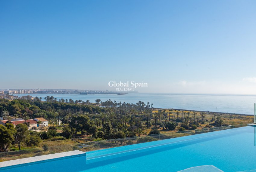 Wiederverkauf - WOHNUNG -
TORREVIEJA - Rocio del Mar