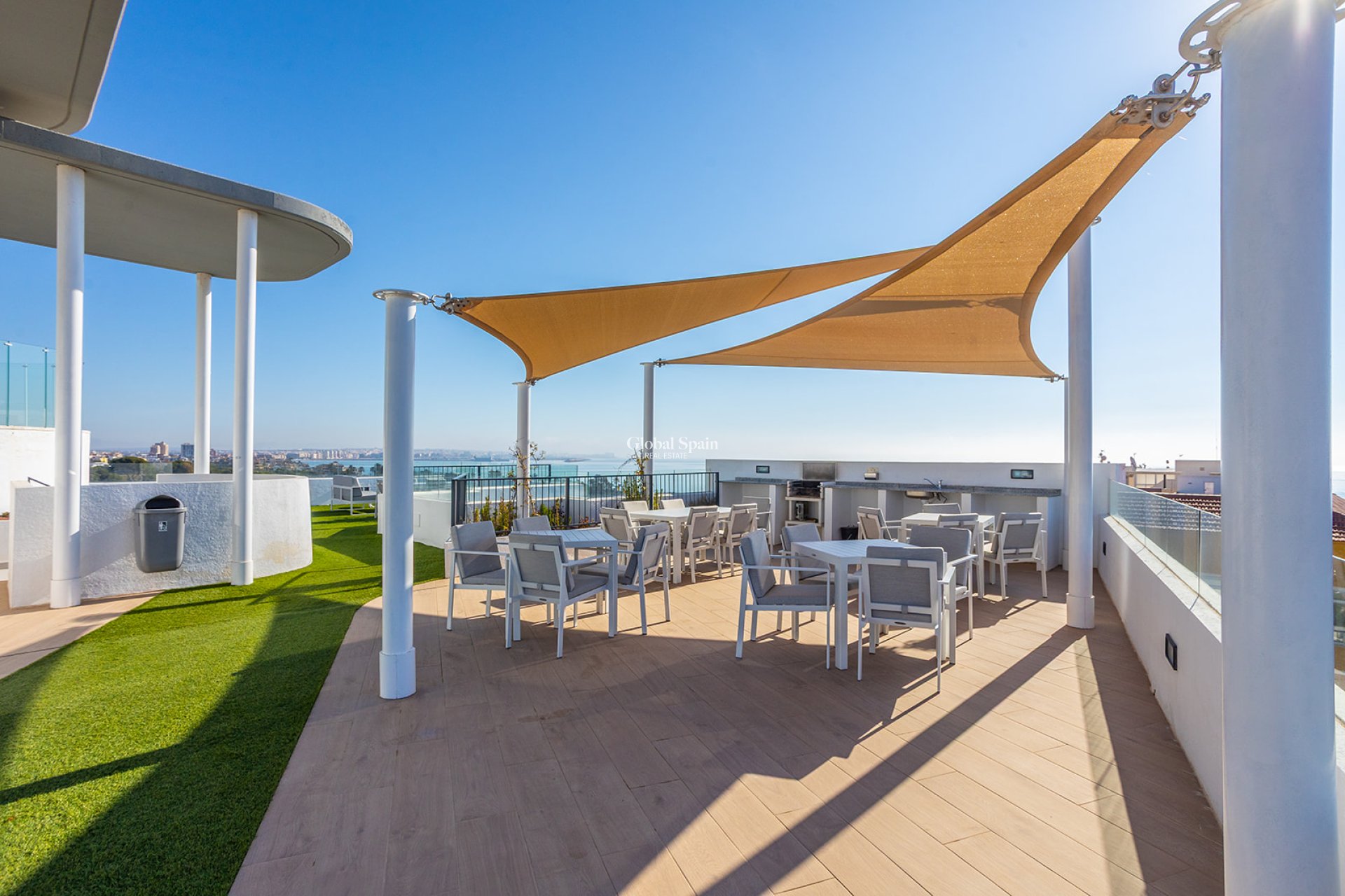 Wiederverkauf - WOHNUNG -
TORREVIEJA - Rocio del Mar