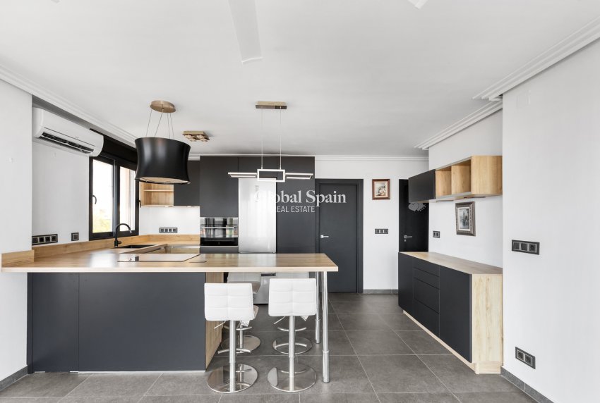 Wiederverkauf - WOHNUNG -
TORREVIEJA - Rocio del Mar