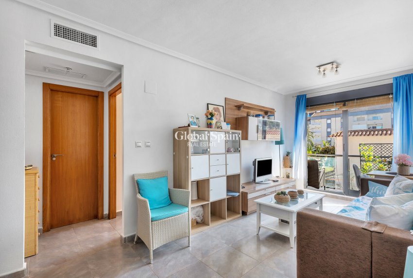 Wiederverkauf - WOHNUNG -
TORREVIEJA - Rocio del Mar
