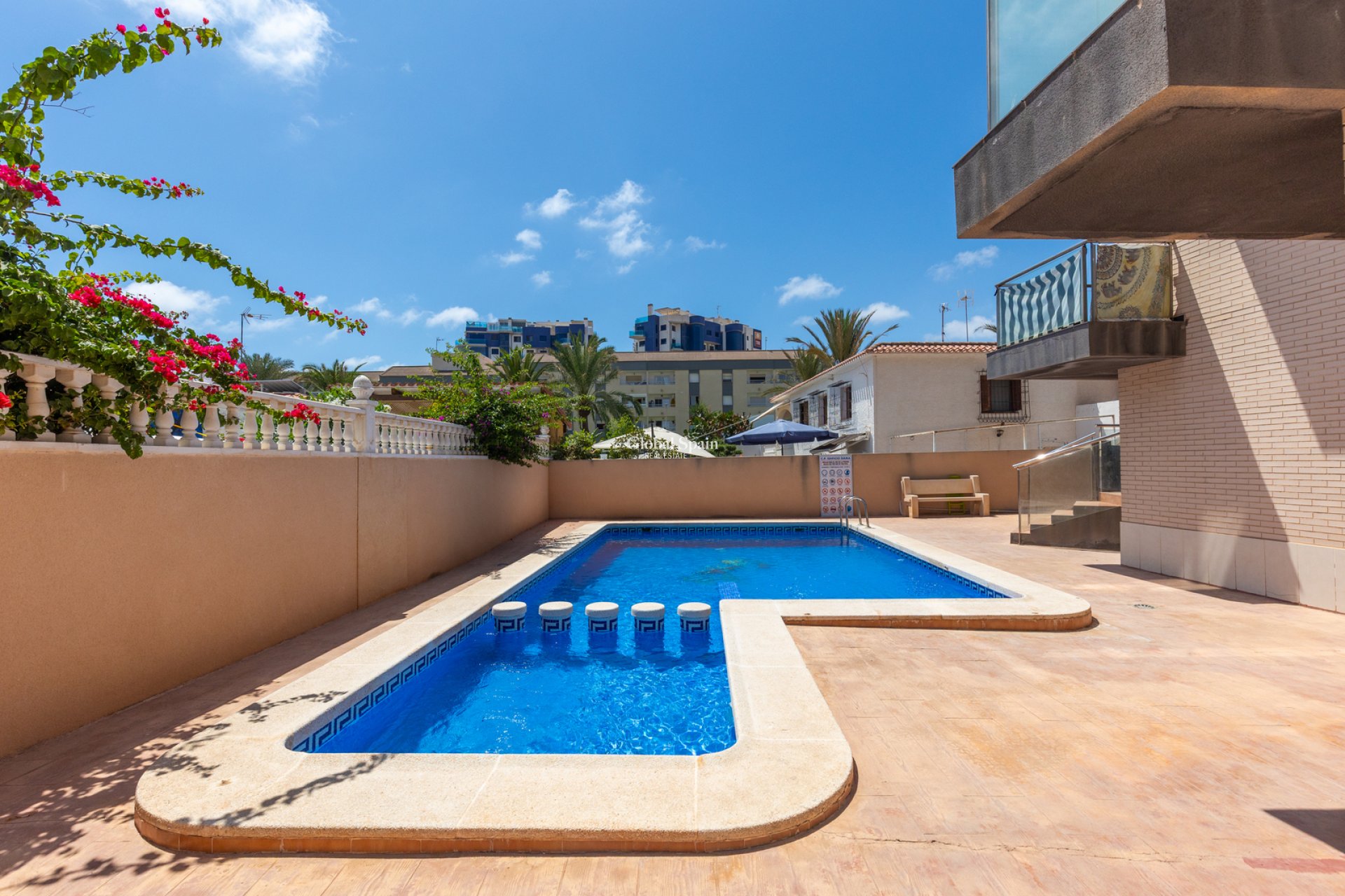 Wiederverkauf - WOHNUNG -
TORREVIEJA - Rocio del Mar