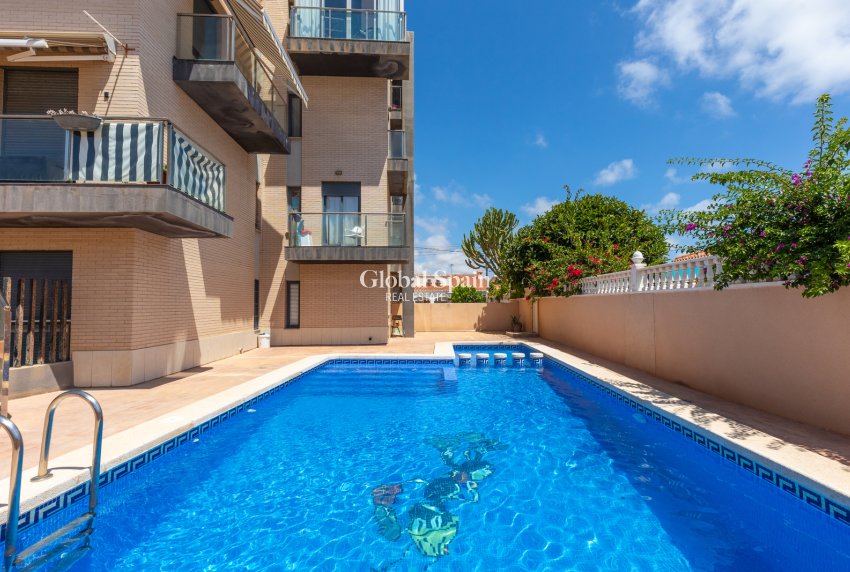 Wiederverkauf - WOHNUNG -
TORREVIEJA - Rocio del Mar