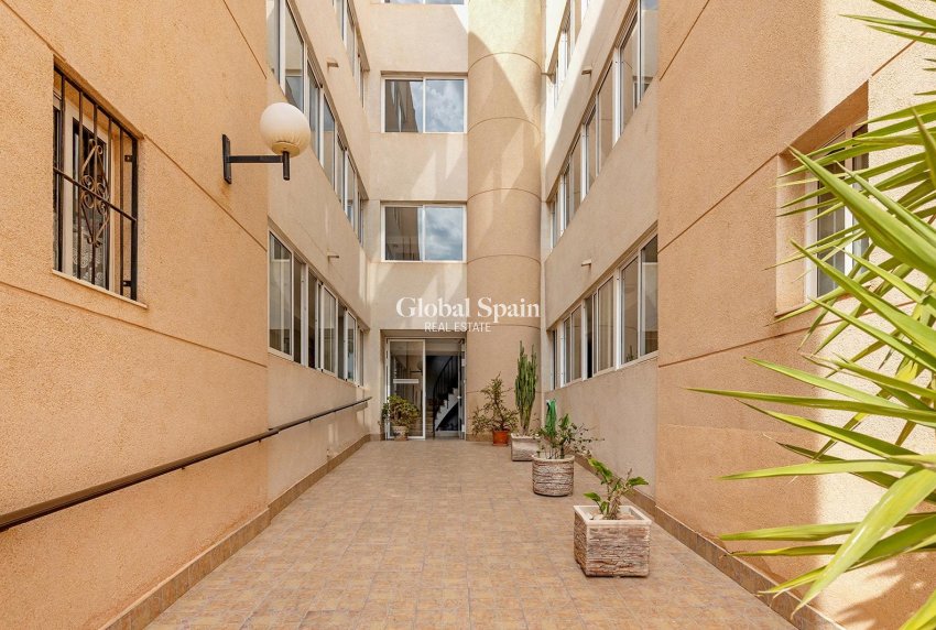 Wiederverkauf - Wohnung -
TORREVIEJA - San luis