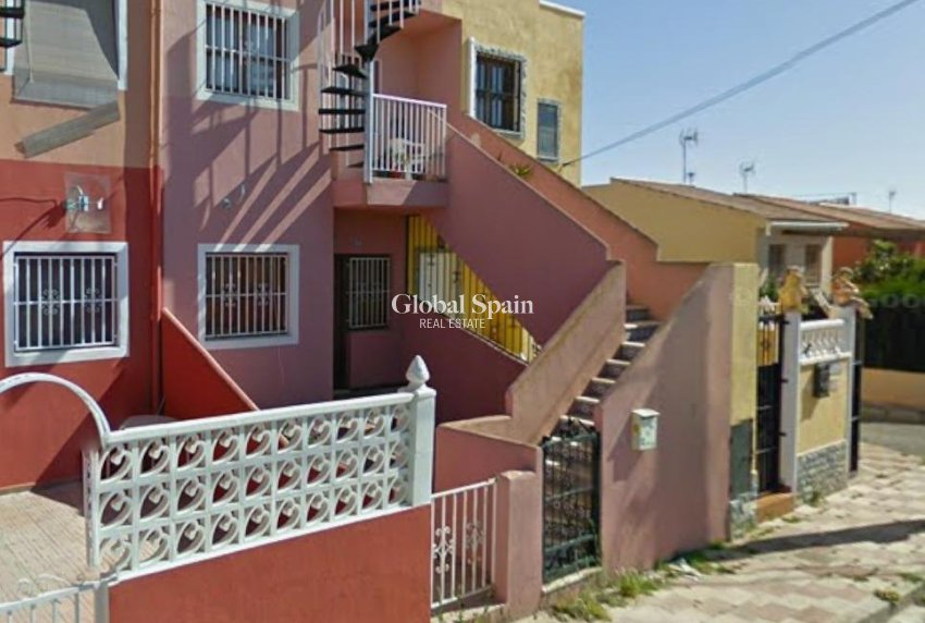 Wiederverkauf - WOHNUNG -
TORREVIEJA - San luis