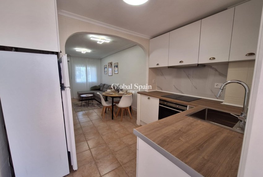 Wiederverkauf - WOHNUNG -
TORREVIEJA - Sector 25
