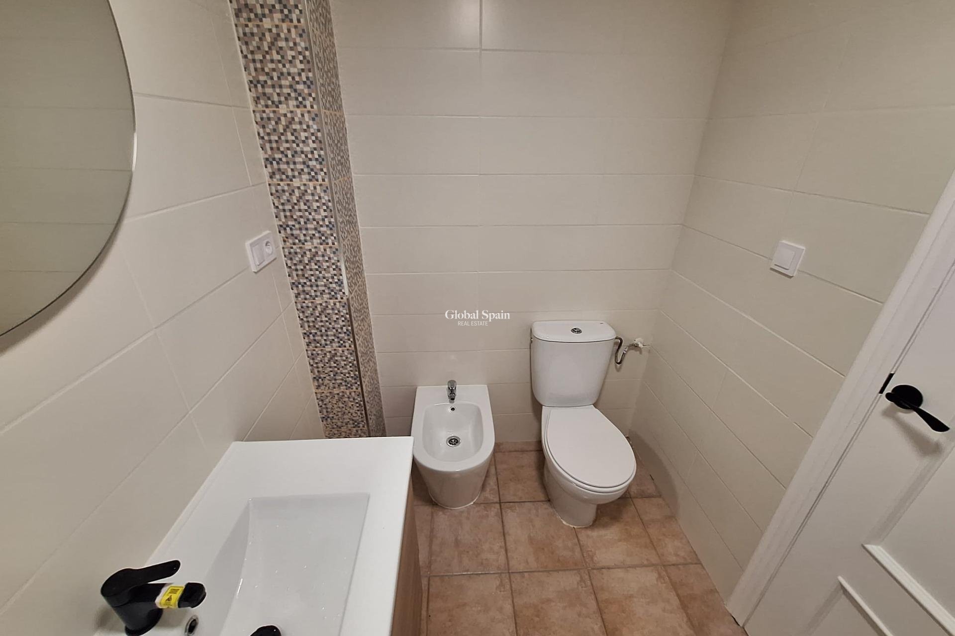 Wiederverkauf - WOHNUNG -
TORREVIEJA - Sector 25