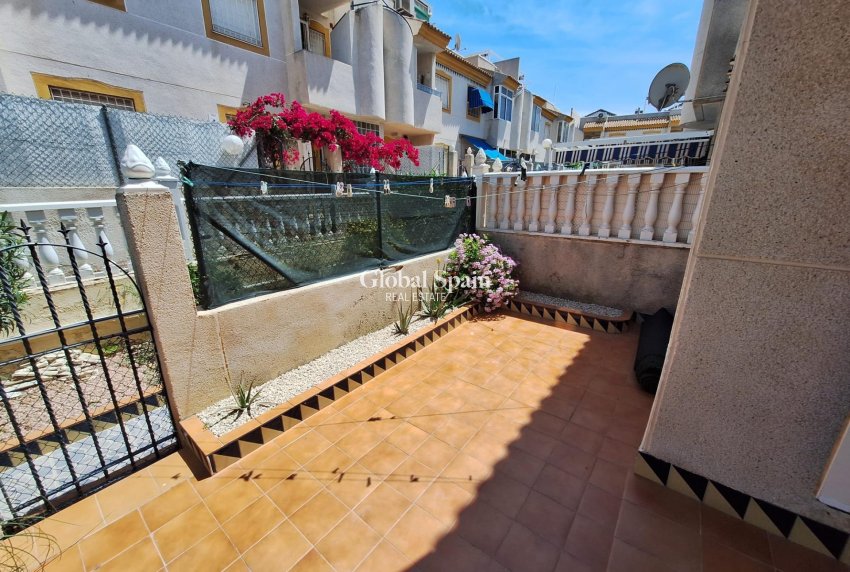 Wiederverkauf - WOHNUNG -
TORREVIEJA - Sector 25