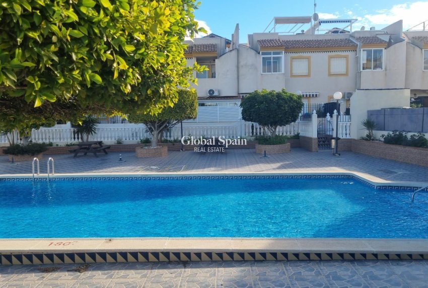 Wiederverkauf - WOHNUNG -
TORREVIEJA - Sector 25
