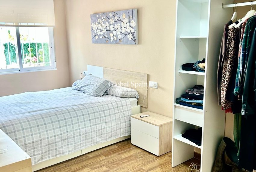 Wiederverkauf - WOHNUNG -
TORREVIEJA - Sector 25