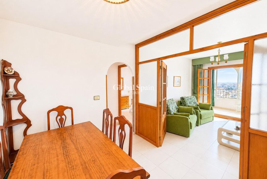 Wiederverkauf - WOHNUNG -
TORREVIEJA - Torre del moro