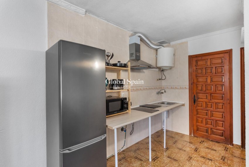 Wiederverkauf - WOHNUNG -
TORREVIEJA - Torre del moro