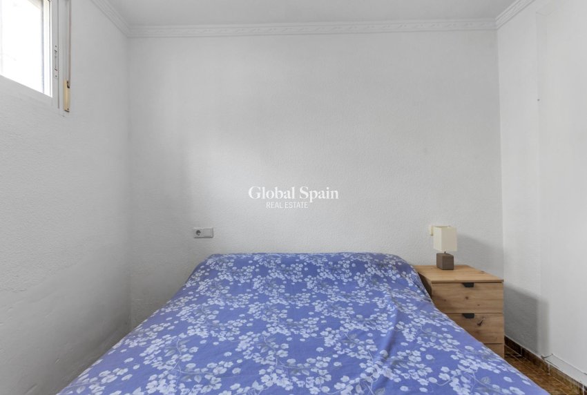 Wiederverkauf - WOHNUNG -
TORREVIEJA - Torre del moro