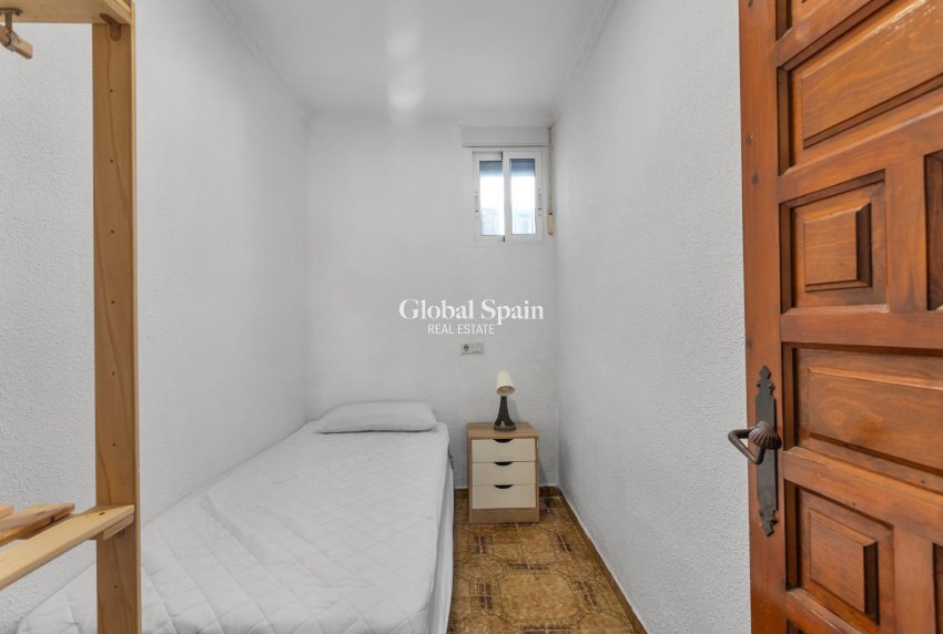Wiederverkauf - WOHNUNG -
TORREVIEJA - Torre del moro