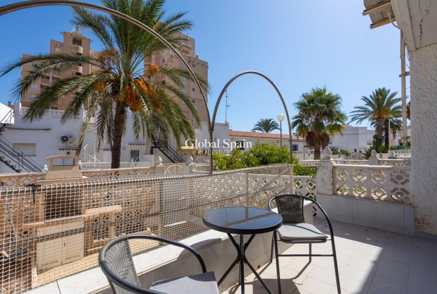 Wiederverkauf - WOHNUNG -
TORREVIEJA - Torre del moro