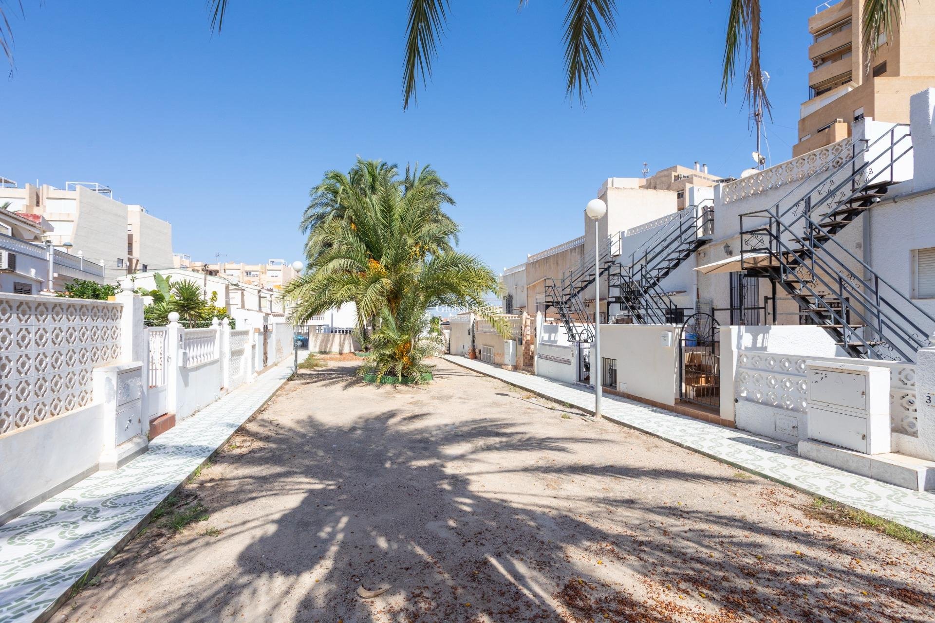 Wiederverkauf - WOHNUNG -
TORREVIEJA - Torre del moro