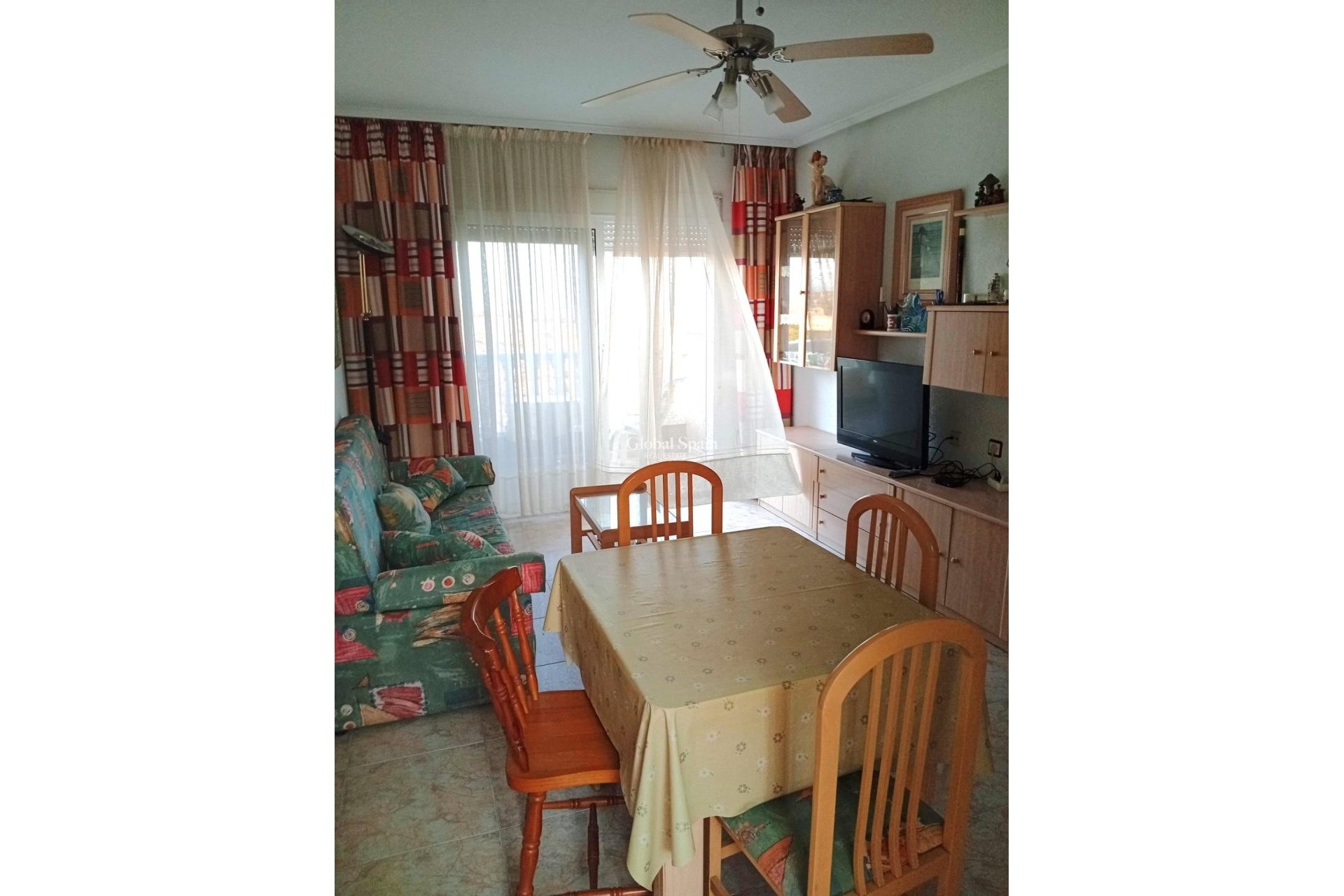 Wiederverkauf - WOHNUNG -
TORREVIEJA - Torreblanca