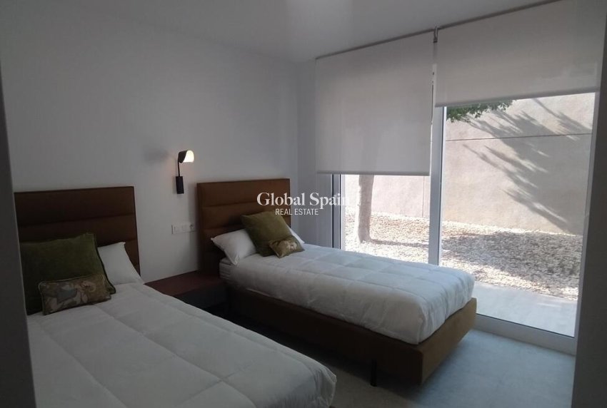 Wiederverkauf - WOHNUNG -
TORREVIEJA - Torreblanca