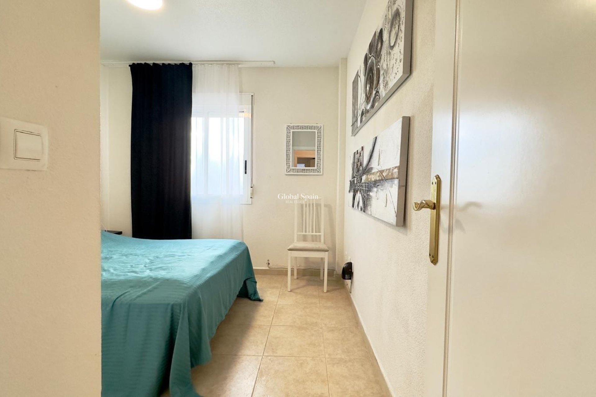Wiederverkauf - WOHNUNG -
TORREVIEJA - Torreblanca
