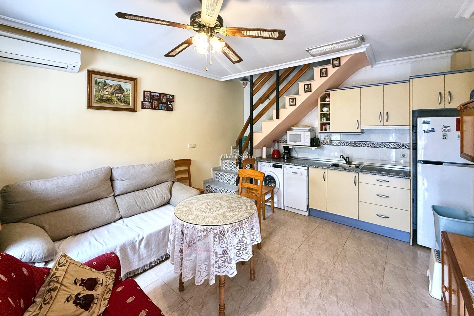 Wiederverkauf - WOHNUNG -
TORREVIEJA - Torreblanca