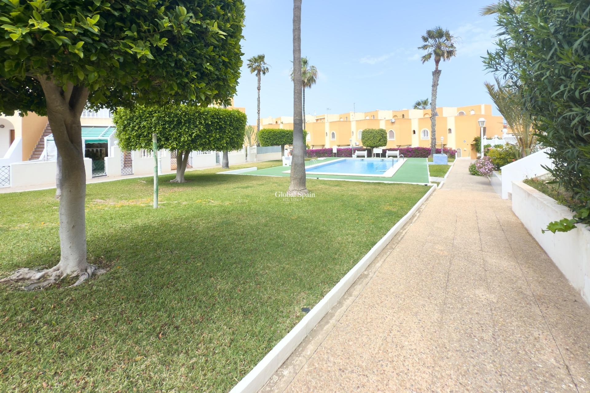 Wiederverkauf - WOHNUNG -
TORREVIEJA - Torreblanca
