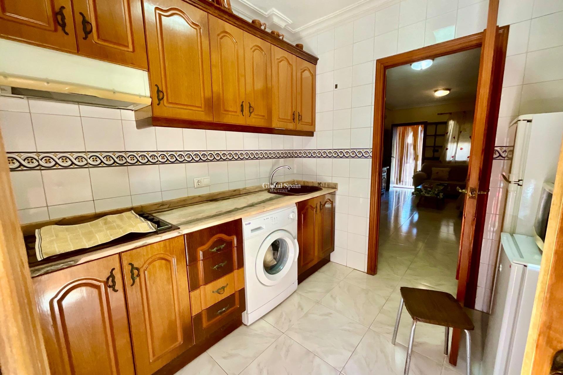 Wiederverkauf - WOHNUNG -
TORREVIEJA - Torreblanca